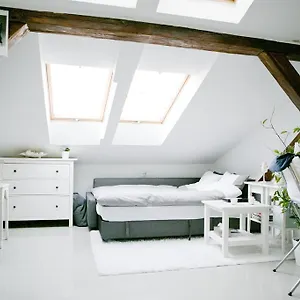 Apartamento Hoza Attic, Varsovia