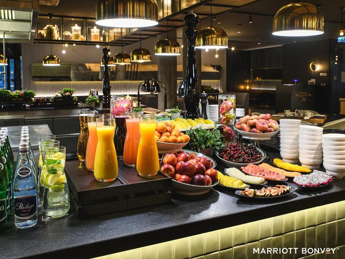 Renaissance Warsaw Airport Hotel 5*,  Polonia