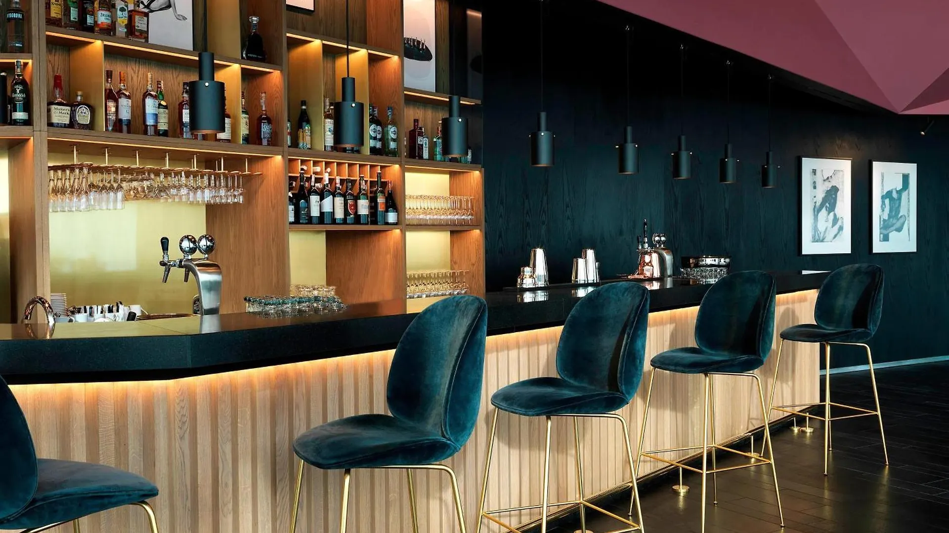 Renaissance Warsaw Airport Hotel 5*,  Polonia