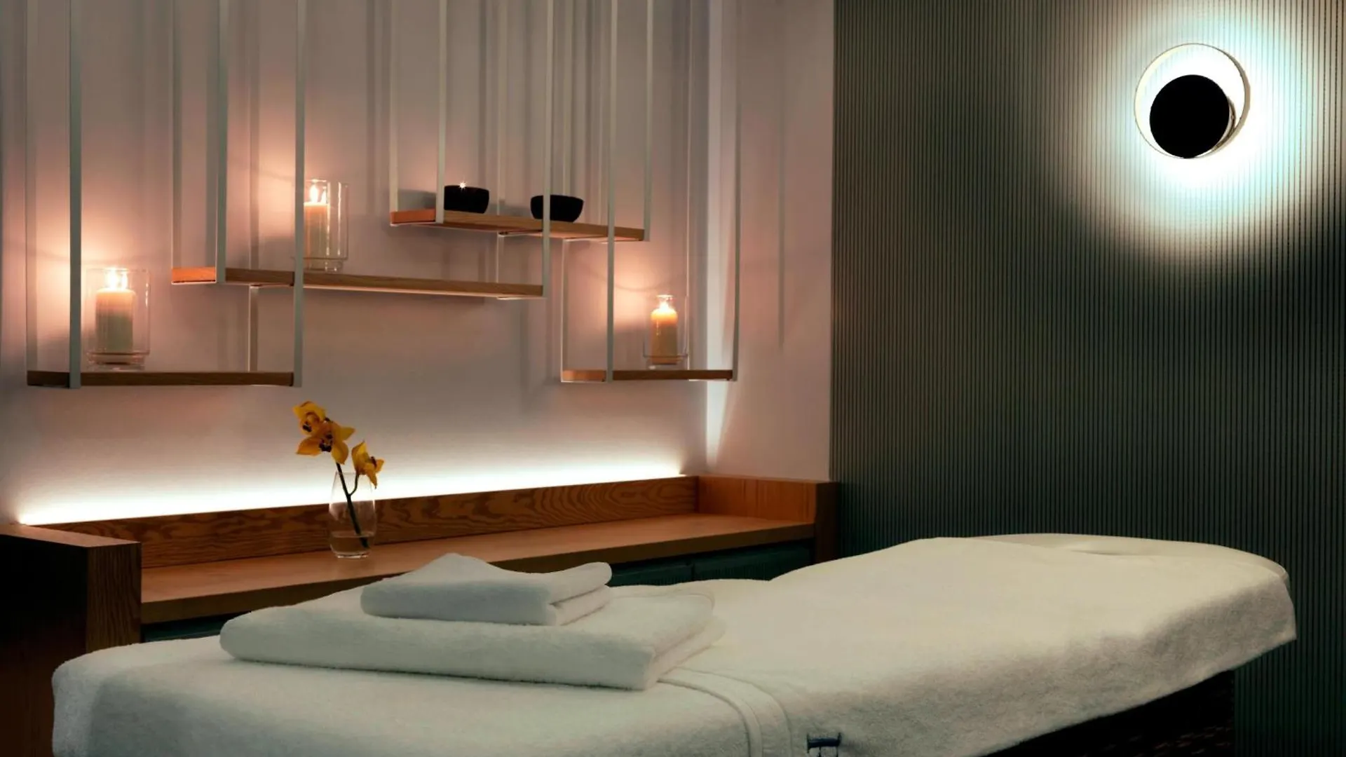 Renaissance Warsaw Airport Hotel