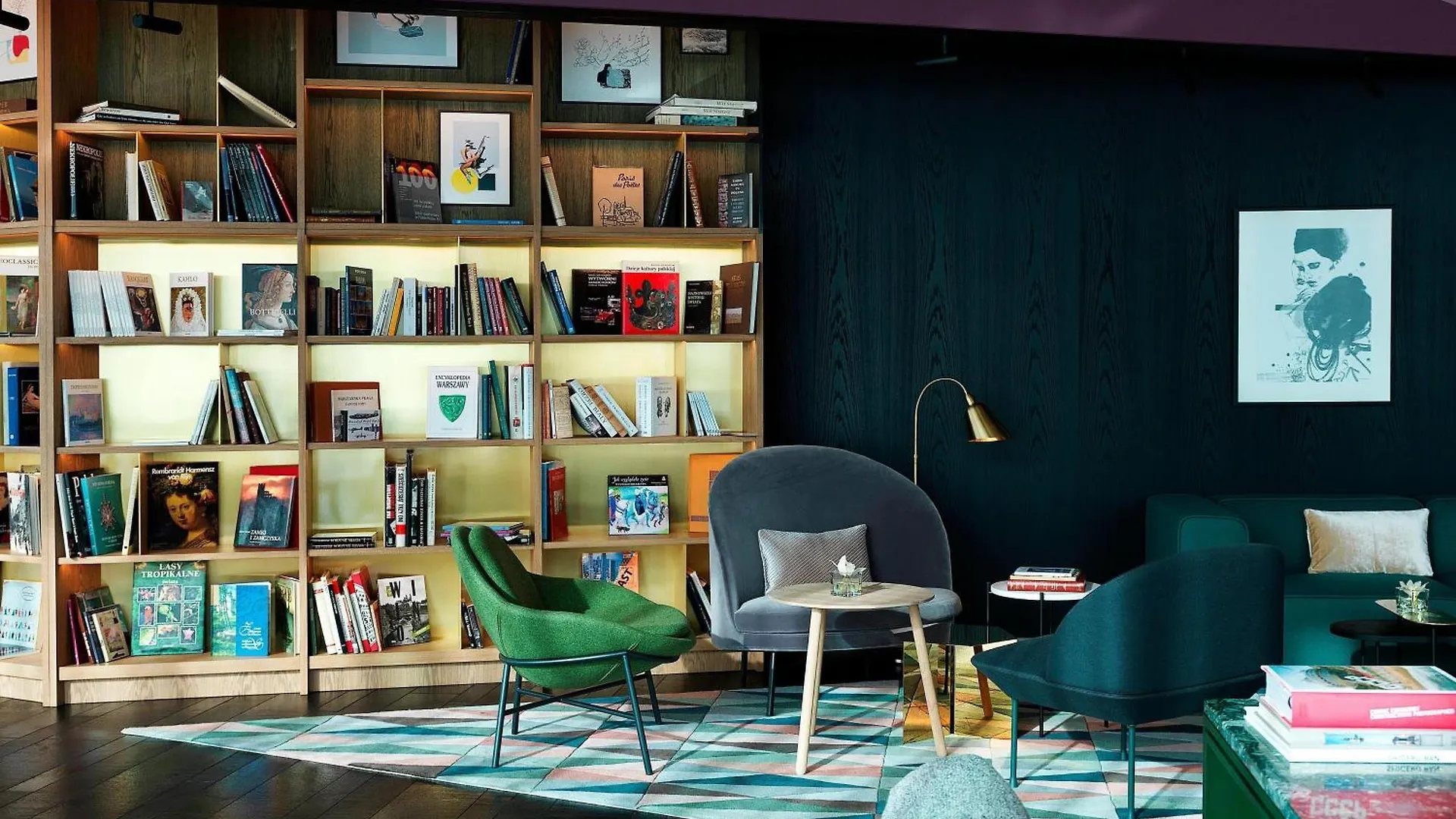 Renaissance Warsaw Airport Hotel 5*,