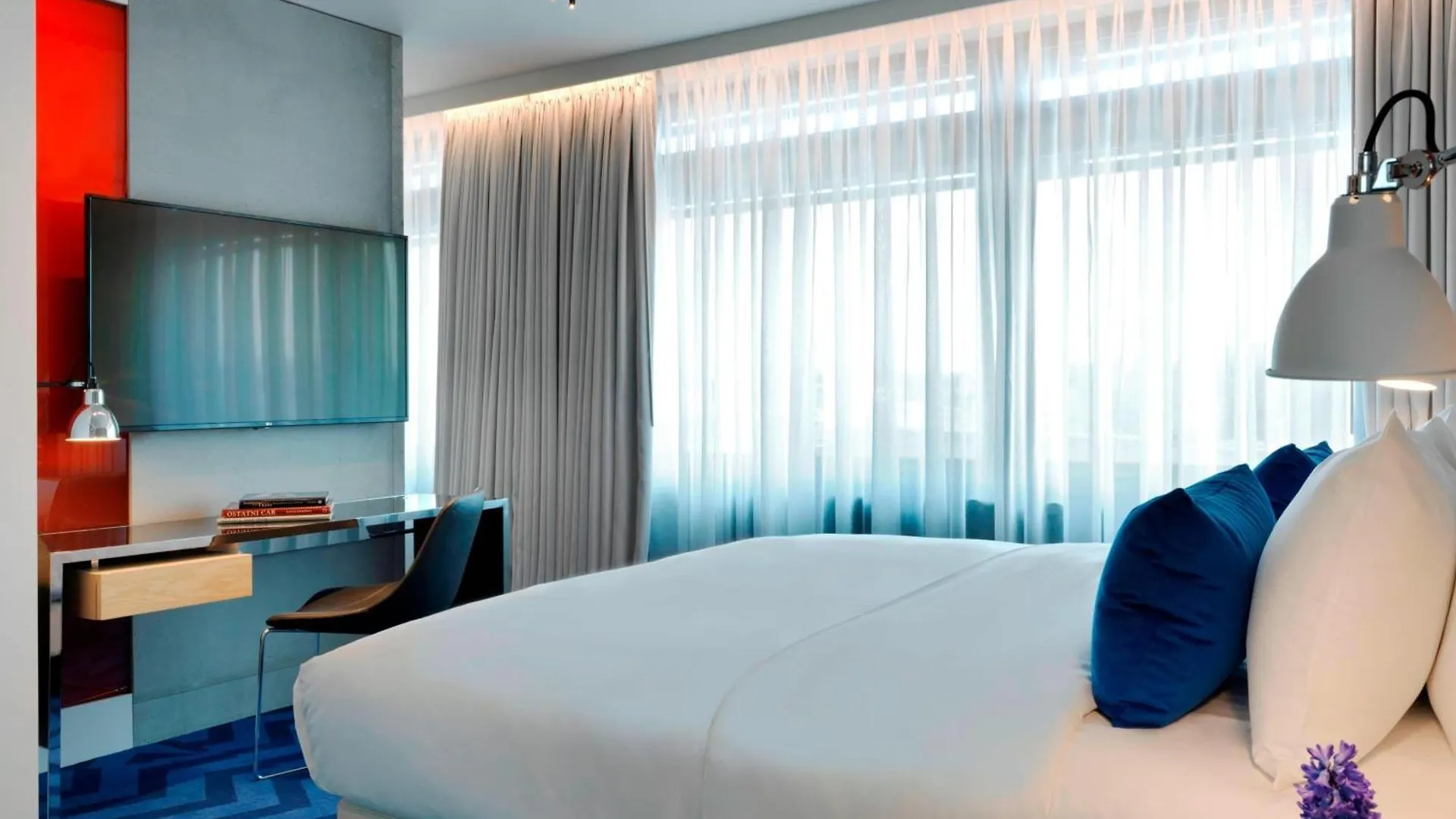 Renaissance Warsaw Airport Hotel